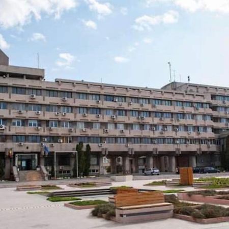 Tribunal Apartament Langa Faleza Dunarii Braila Exterior photo