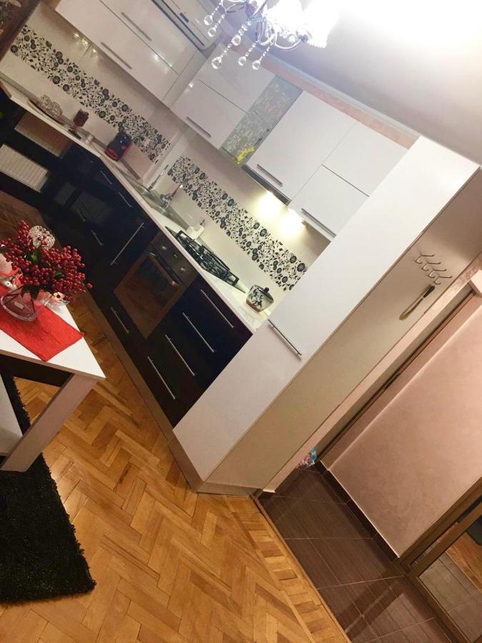 Tribunal Apartament Langa Faleza Dunarii Braila Exterior photo